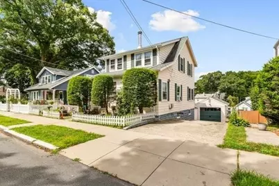 42 Piedmont St, Lynn, MA 01904 - Photo 2