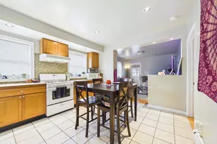 130 Rockland St, New Bedford, MA 02740 - Photo 4