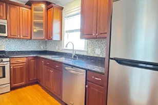 75 Brackett St, Quincy, MA 02169 - Photo 2