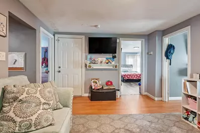 25 Goddard St, Fitchburg, MA 01420 - Photo 8