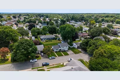 70 Fairmount St, New Bedford, MA 02740 - Photo 2