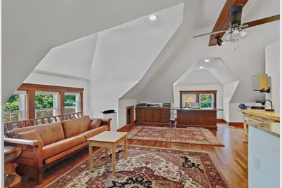 1055 Pleasant, Worcester, MA 01602 - Photo 34