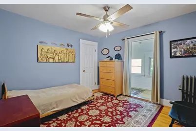 1055 Pleasant, Worcester, MA 01602 - Photo 30