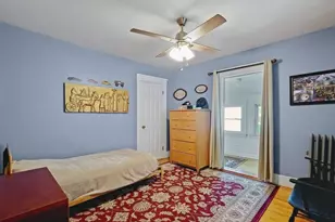 1055 Pleasant, Worcester, MA 01602 - Photo 30