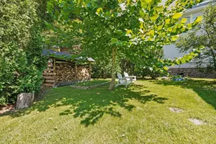 1055 Pleasant, Worcester, MA 01602 - Photo 10