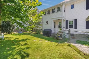 1055 Pleasant, Worcester, MA 01602 - Photo 8