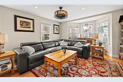 15 Beacon St, Salem, MA 01970 - Photo 4