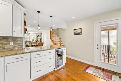 15 Beacon St, Salem, MA 01970 - Photo 10