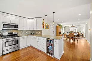 15 Beacon St, Salem, MA 01970 - Photo 2