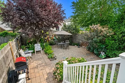 15 Beacon St, Salem, MA 01970 - Photo 6