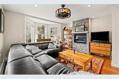15 Beacon St, Salem, MA 01970 - Photo 14