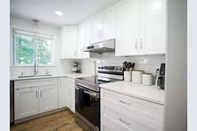 30 Porter St, Billerica, MA 01821 - Photo 8