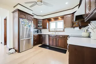 115 Charger St, Revere, MA 02151 - Photo 6