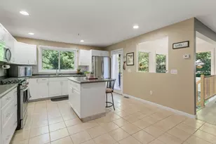 2101 Old Bridge Ln, Bellingham, MA 02019 - Photo 2
