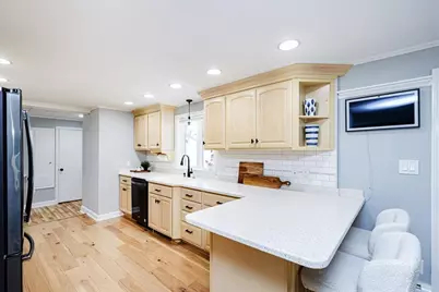 9 Massachusetts Ave, Danvers, MA 01923 - Photo 8