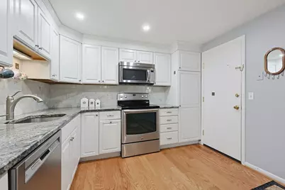 91 Pleasant St #D1, Medfield, MA 02052 - Photo 18