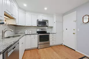 91 Pleasant St, Medfield, MA 02052 - Photo 18