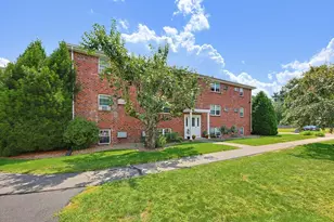91 Pleasant St, Medfield, MA 02052 - Photo 32