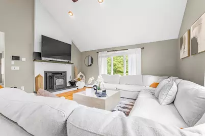96 Fowler St, Upton, MA 01568 - Photo 10