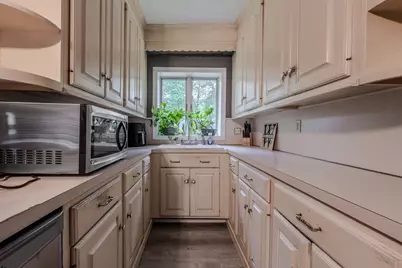 735 Hildreth St, Dracut, MA 01826 - Photo 8