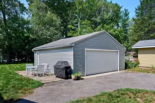 26 Oliver St, Easthampton, MA 01027 - Photo 4