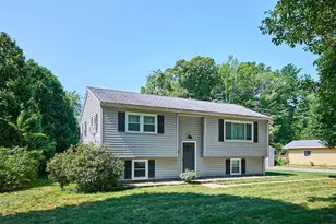 26 Oliver St, Easthampton, MA 01027 - Photo 2