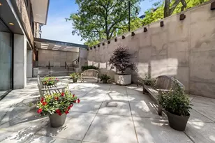 180 Beacon, Boston, MA 02116 - Photo 2