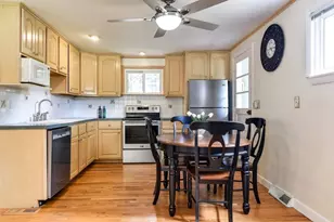 24 Upper Joclyn Ave, Framingham, MA 01701 - Photo 6