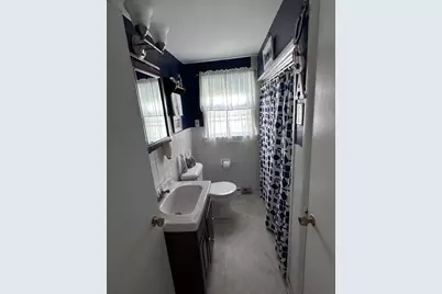35 Wall St, Bourne, MA 02532 - Photo 10