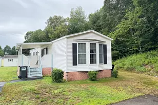 160 Washington St, Plainville, MA 02762 - Photo 1