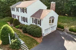 22 Danielle Ln, Mansfield, MA 02048 - Photo 2