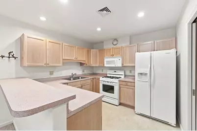 1068 Victoria St #A4, New Bedford, MA 02745 - Photo 4