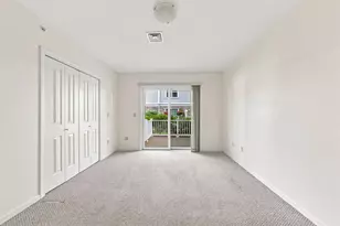 1068 Victoria St, New Bedford, MA 02745 - Photo 20