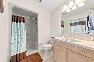 1068 Victoria St, New Bedford, MA 02745 - Photo 16