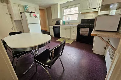 25 Essex St, Medford, MA 02155 - Photo 10