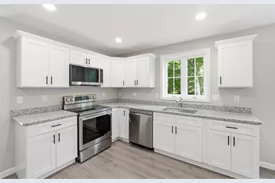 71 Pine St #B, Warren, MA 01083 - Photo 2