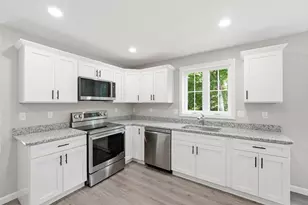 71 Pine St, Warren, MA 01083 - Photo 2