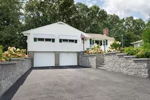 23 Mary Ann Dr, Worcester, MA 01606 - Photo 2