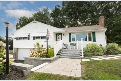 23 Mary Ann Dr, Worcester, MA 01606 - Photo 2