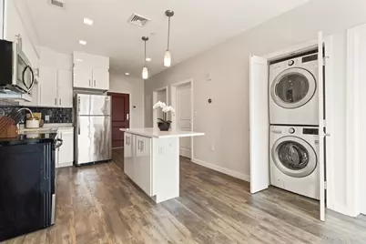 10 Essex St. #208, Cambridge, MA 02139 - Photo 2