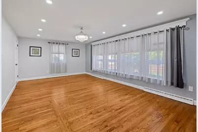 7 Fabens St, Saugus, MA 01906 - Photo 14