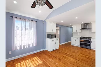 7 Fabens St, Saugus, MA 01906 - Photo 8