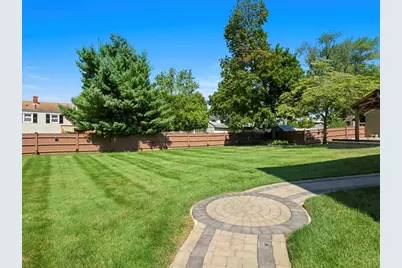7 Fabens St, Saugus, MA 01906 - Photo 36