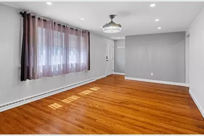 7 Fabens St, Saugus, MA 01906 - Photo 4