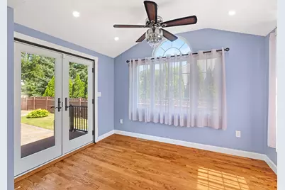 7 Fabens St, Saugus, MA 01906 - Photo 10