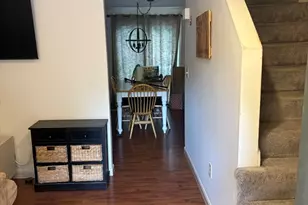 8 Robin Cir, Norton, MA 02766 - Photo 4