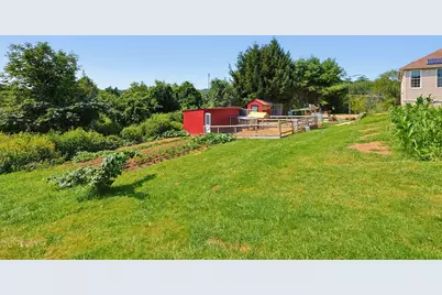 36 E Brookfield Rd, North Brookfield, MA 01535 - Photo 32