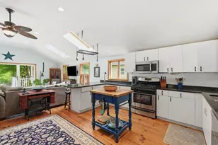 42 Water St, Northampton, MA 01053 - Photo 12