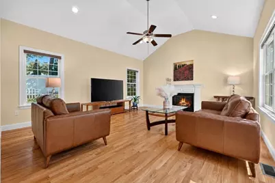 28 Hickory Dr, Shrewsbury, MA 01545 - Photo 6