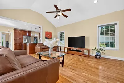 28 Hickory Dr, Shrewsbury, MA 01545 - Photo 12